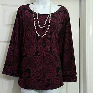 Pretty and elegant blouse! 🍃🌹⚘